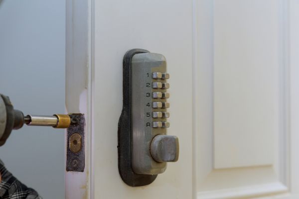 Apartment Locksmith Service in Anoka